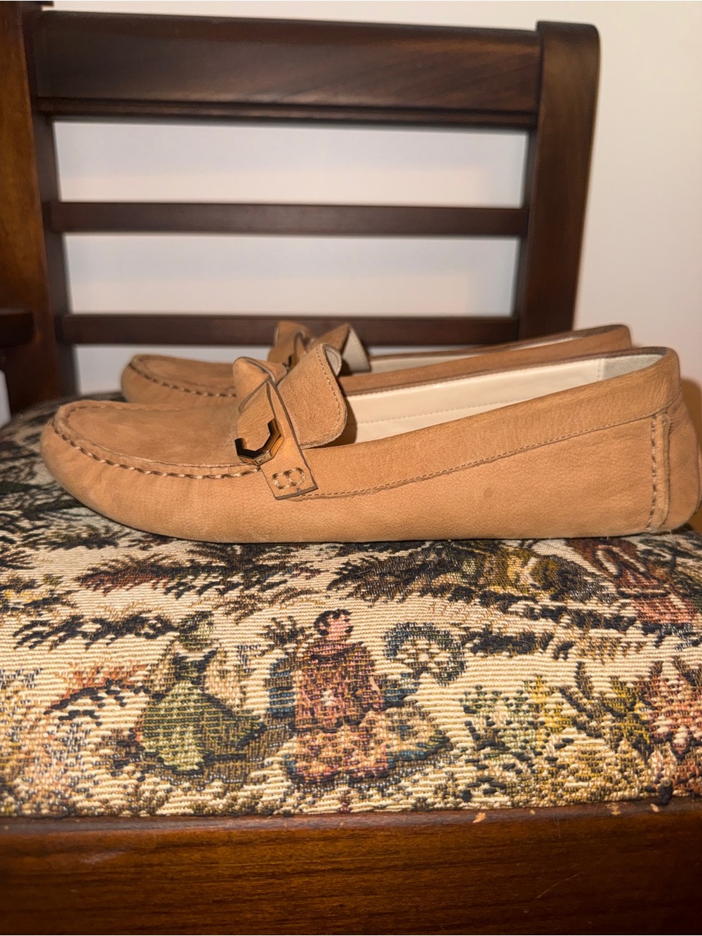 Cole Haan Evelyn Bow Driver Loafers Birch Beige Nubuck Suede Women’s 7B - Picture 10 of 16